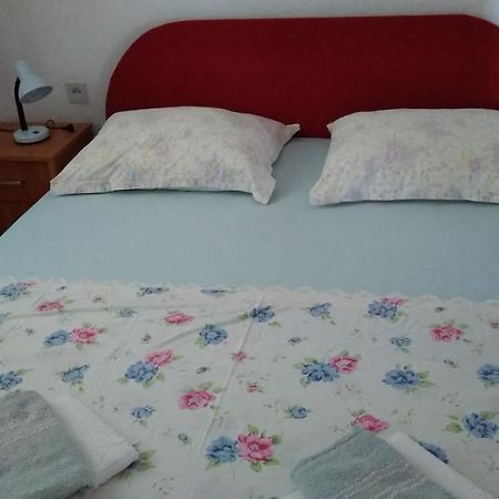 Apartment For 6 In Makarska Centar Екстериор снимка