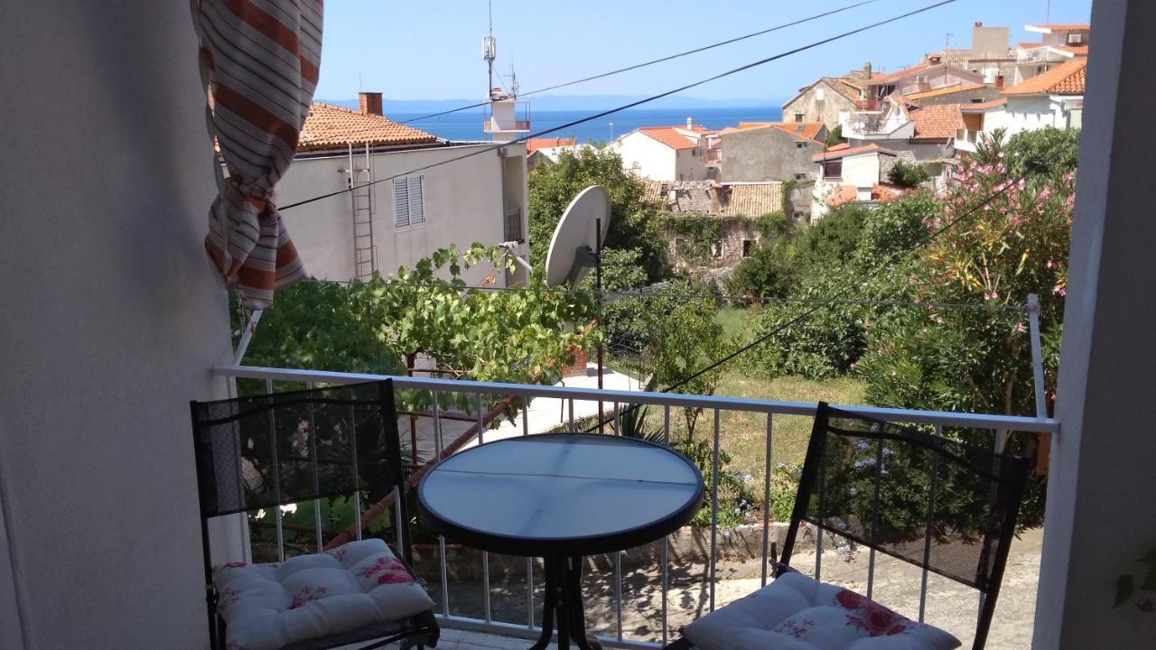 Apartment For 6 In Makarska Centar Екстериор снимка