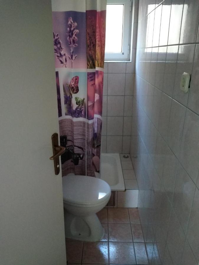 Apartment For 6 In Makarska Centar Екстериор снимка