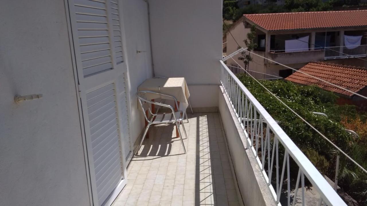 Apartment For 6 In Makarska Centar Екстериор снимка